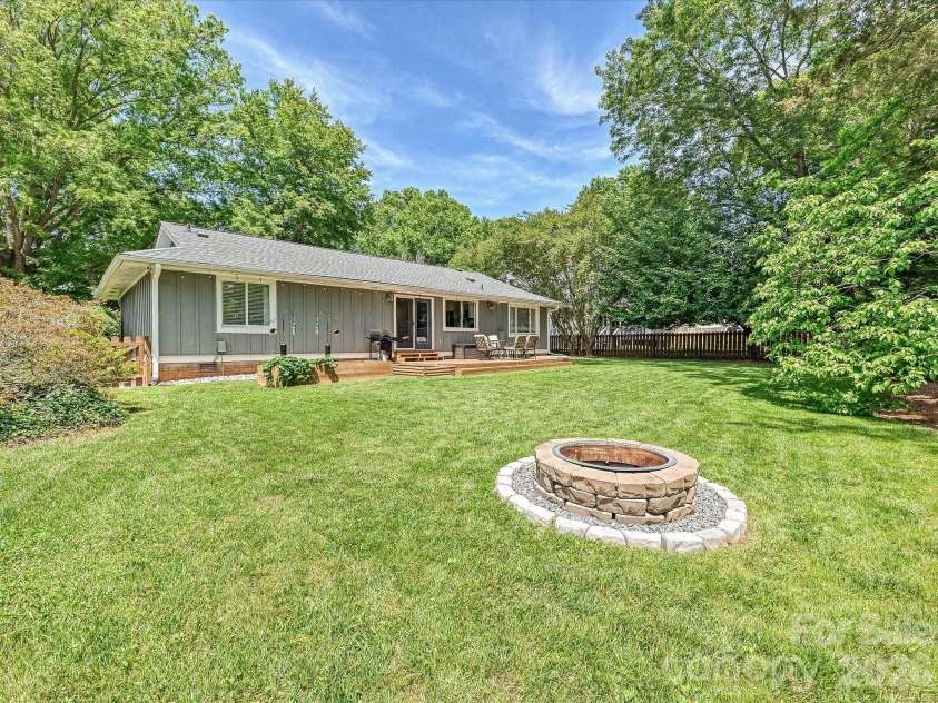1130 Cameo Court, Charlotte, NC 28270.  MLS# CAR4381855, YatesRealty ID 22379. 