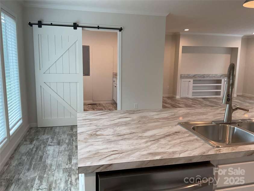 126 Zircon Drive, Statesville, NC 28625.  MLS# CAR4271456, YatesRealty ID 22379. 