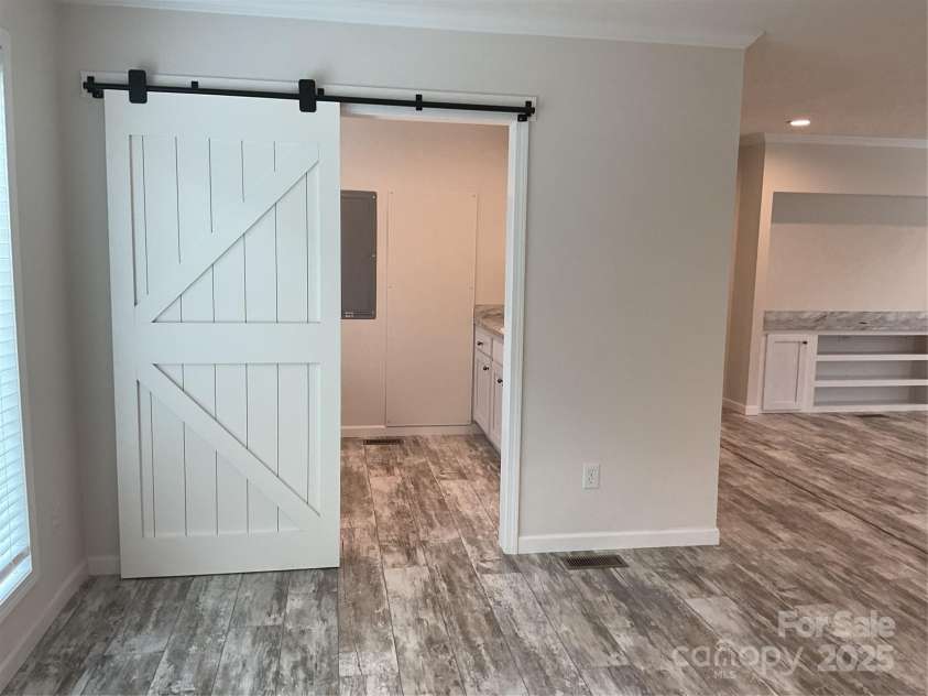 126 Zircon Drive, Statesville, NC 28625.  MLS# CAR4271456, YatesRealty ID 22379. 