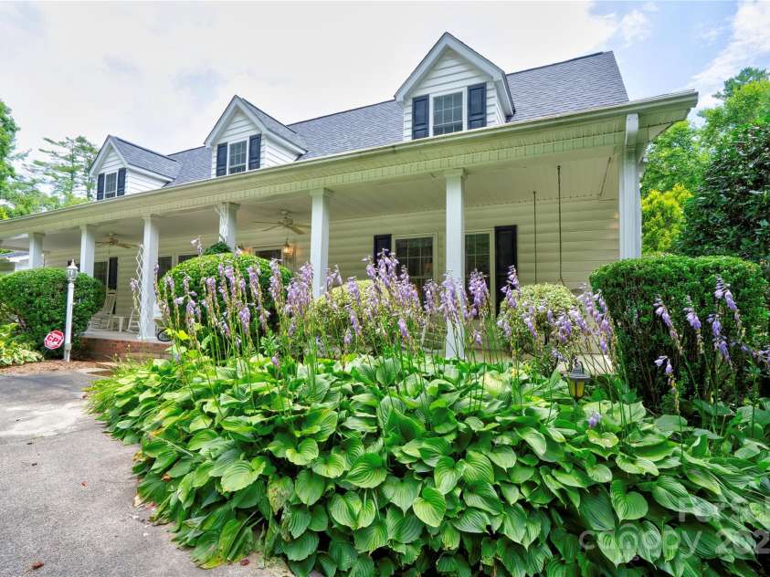 2606 Greenville Highway, Flat Rock, NC 28731.  MLS# CAR4281238, YatesRealty ID 2238. Front Right
