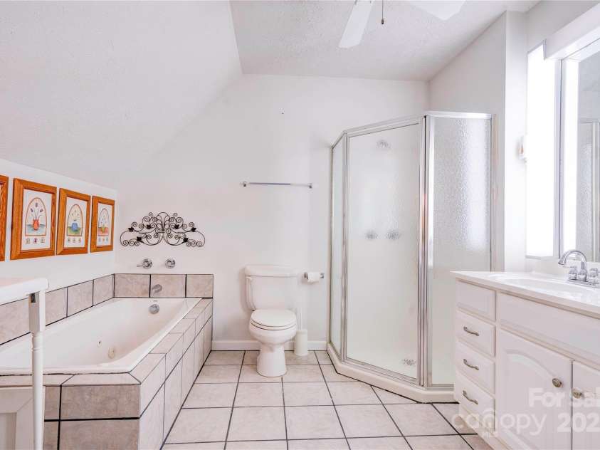2606 Greenville Highway, Flat Rock, NC 28731.  MLS# CAR4281238, YatesRealty ID 2238. Primary Bath -upper level