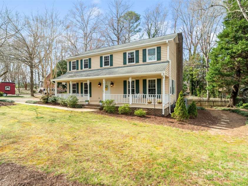 761 Summerwood Drive, Rock Hill, SC 29732.  MLS# CAR4213745, YatesRealty ID 2238. 