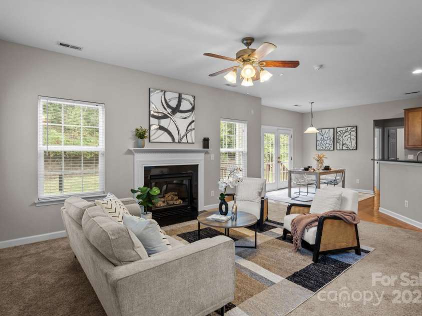 2111 Elendil Lane, Charlotte, NC 28269.  MLS# CAR4308113, YatesRealty ID 22380. 