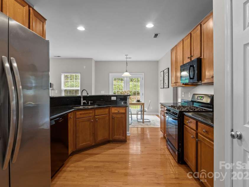 2111 Elendil Lane, Charlotte, NC 28269.  MLS# CAR4308113, YatesRealty ID 22380. 