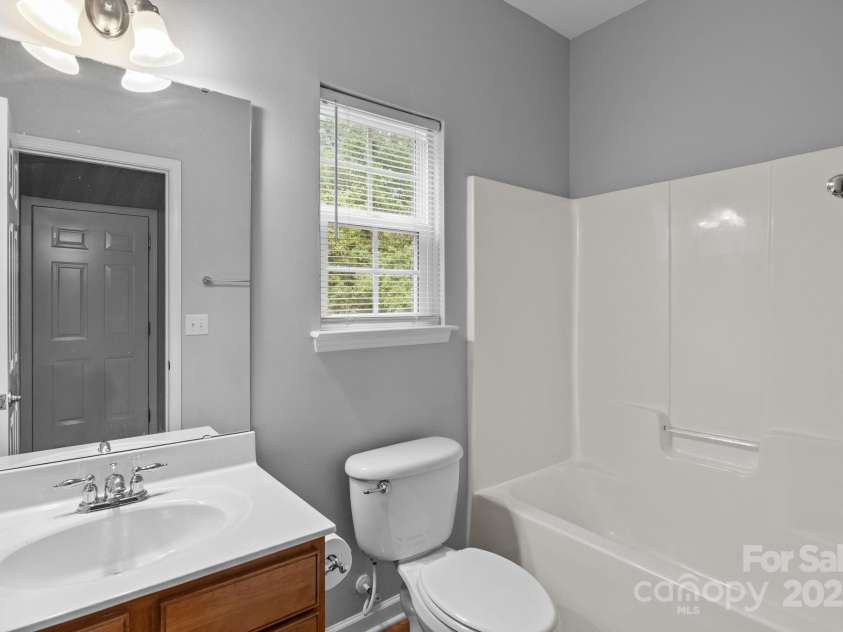 2111 Elendil Lane, Charlotte, NC 28269.  MLS# CAR4308113, YatesRealty ID 22380. 