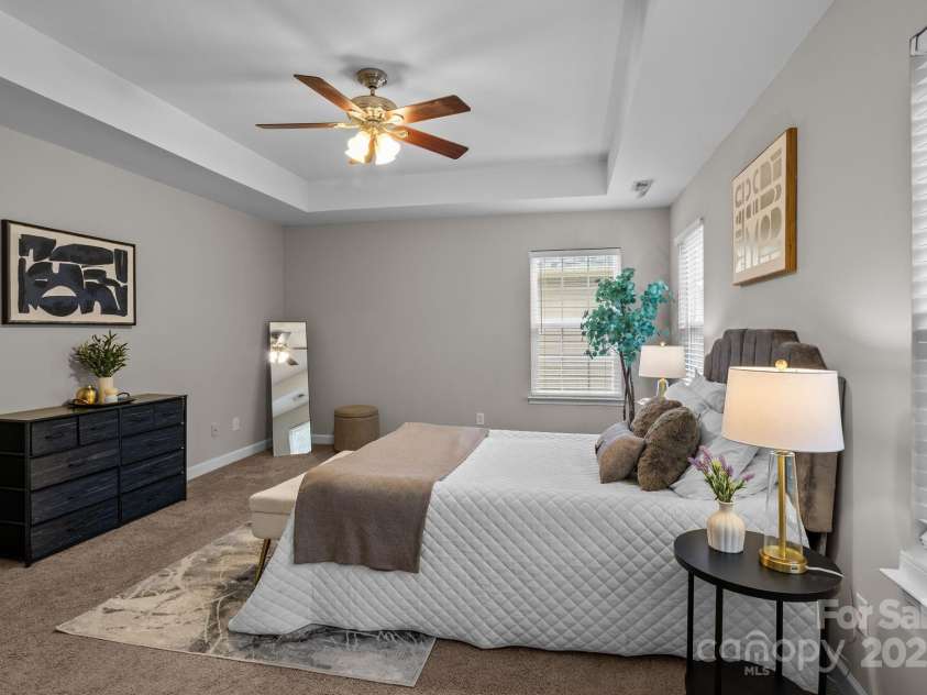 2111 Elendil Lane, Charlotte, NC 28269.  MLS# CAR4308113, YatesRealty ID 22380. 