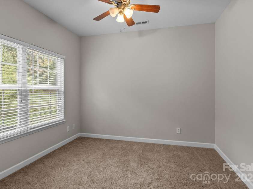 2111 Elendil Lane, Charlotte, NC 28269.  MLS# CAR4308113, YatesRealty ID 22380. 