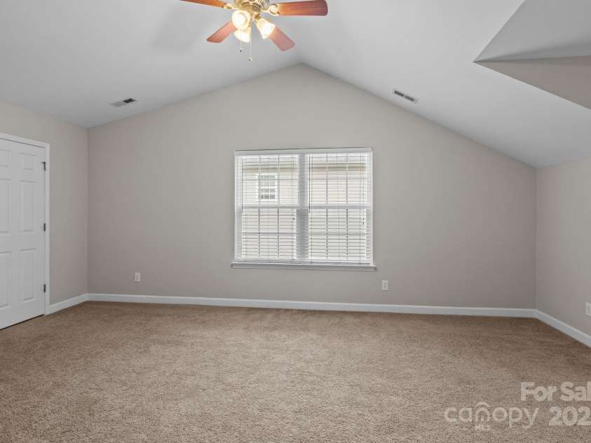 2111 Elendil Lane, Charlotte, NC 28269.  MLS# CAR4308113, YatesRealty ID 22380. 