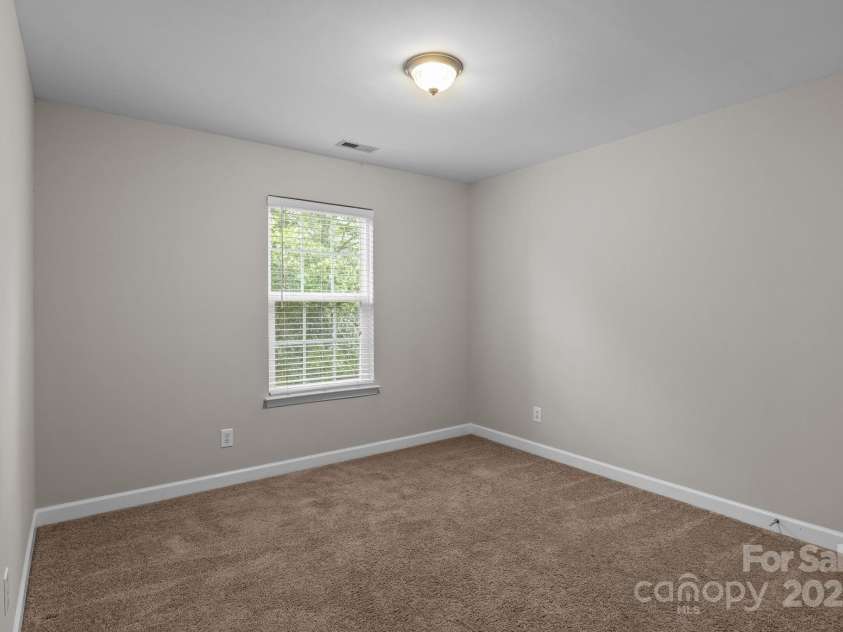 2111 Elendil Lane, Charlotte, NC 28269.  MLS# CAR4308113, YatesRealty ID 22380. 