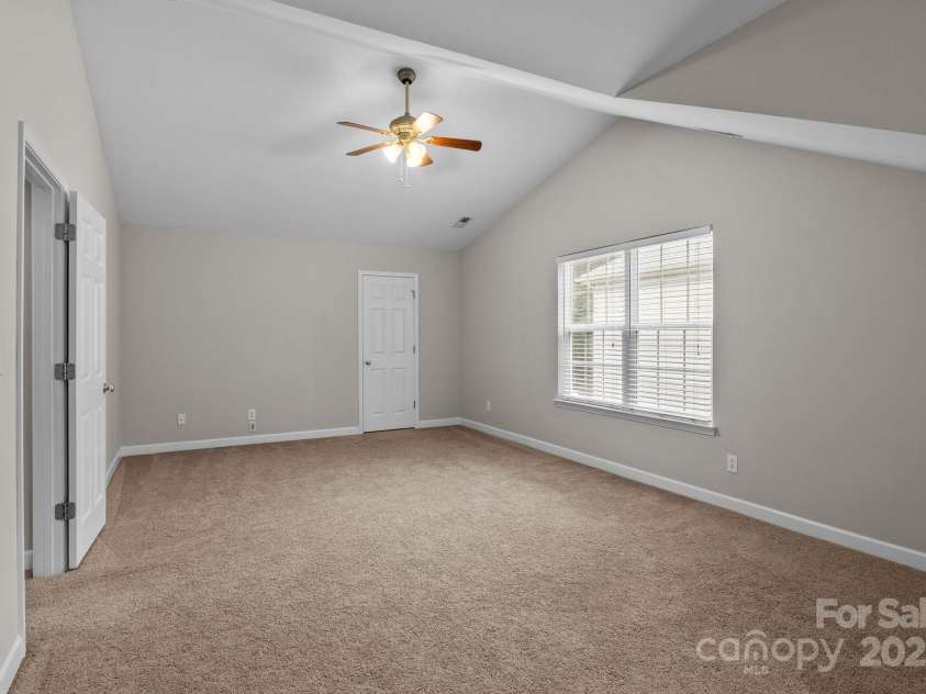 2111 Elendil Lane, Charlotte, NC 28269.  MLS# CAR4308113, YatesRealty ID 22380. 