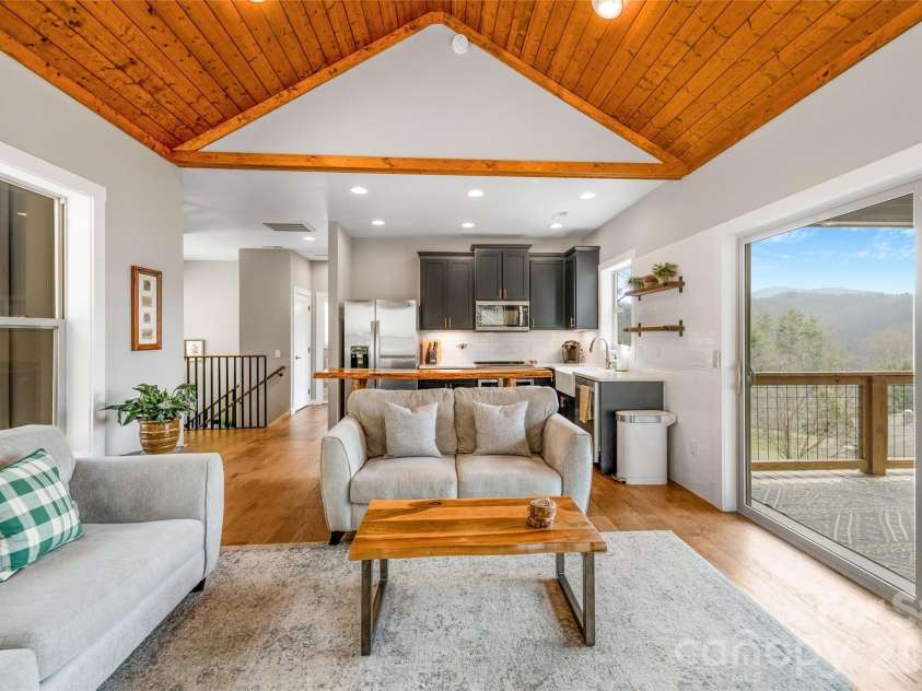 54 Weldon Way, Fairview, NC 28730.  MLS# CAR4353772, YatesRealty ID 22380. 