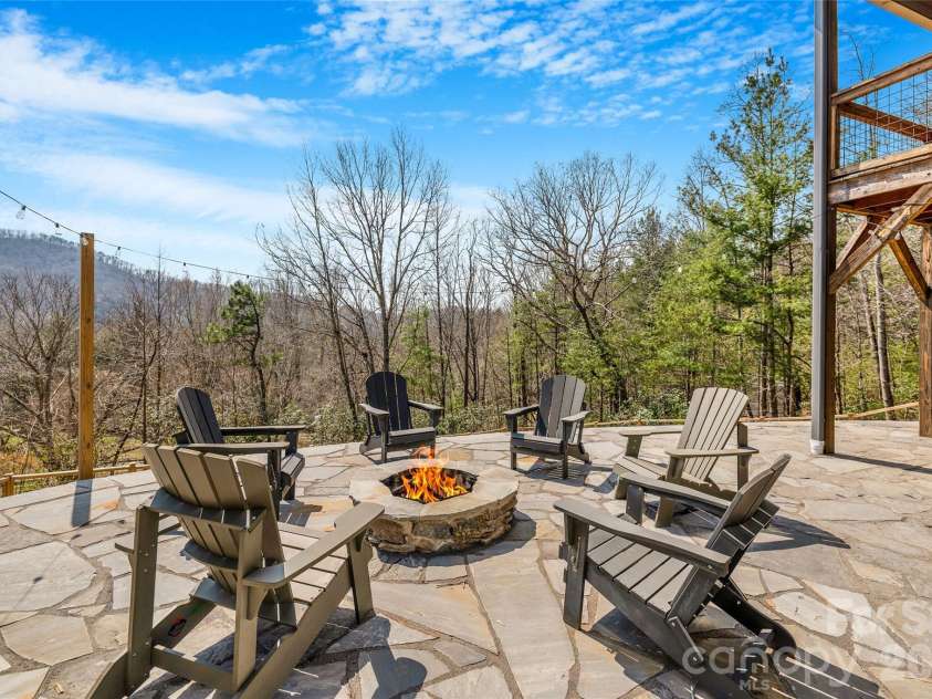 54 Weldon Way, Fairview, NC 28730.  MLS# CAR4353772, YatesRealty ID 22380. 