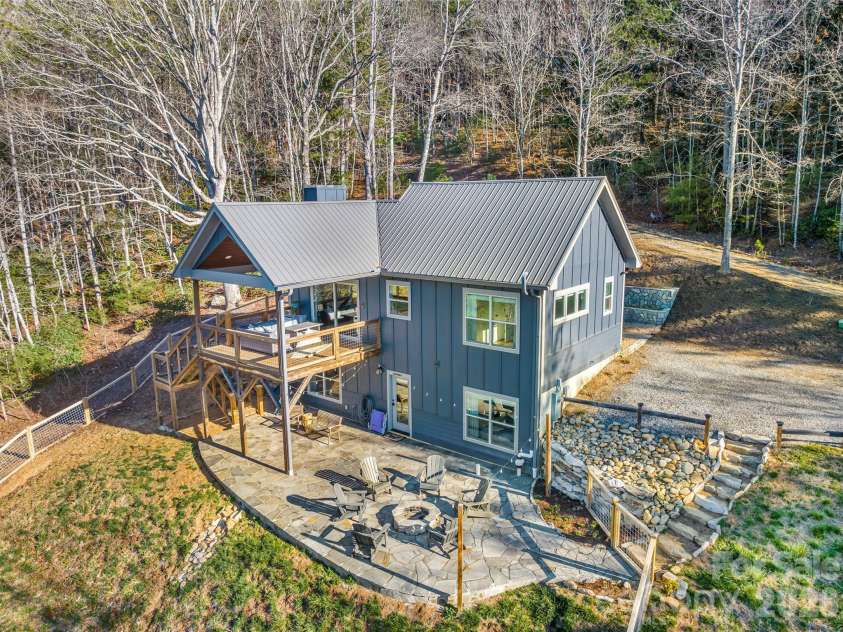 54 Weldon Way, Fairview, NC 28730.  MLS# CAR4353772, YatesRealty ID 22380. 