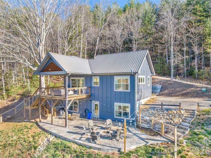 54 Weldon Way, Fairview, NC 28730.  MLS# CAR4353772, YatesRealty ID 22380. 