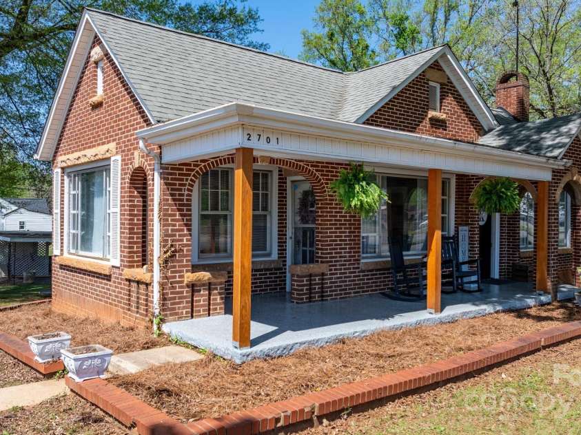 2701 Main Avenue, Newton, NC 28658.  MLS# CAR4244269, YatesRealty ID 22381. 