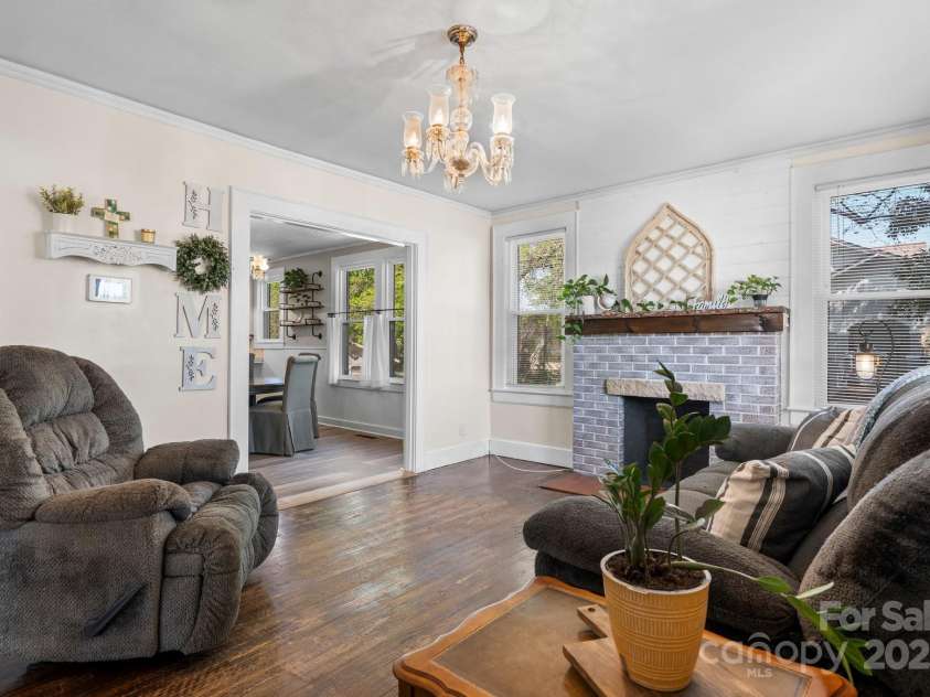 2701 Main Avenue, Newton, NC 28658.  MLS# CAR4244269, YatesRealty ID 22381. 