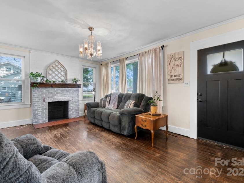 2701 Main Avenue, Newton, NC 28658.  MLS# CAR4244269, YatesRealty ID 22381. 