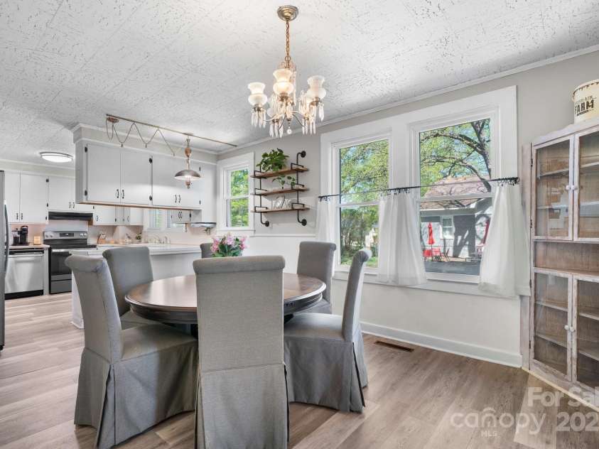 2701 Main Avenue, Newton, NC 28658.  MLS# CAR4244269, YatesRealty ID 22381. 