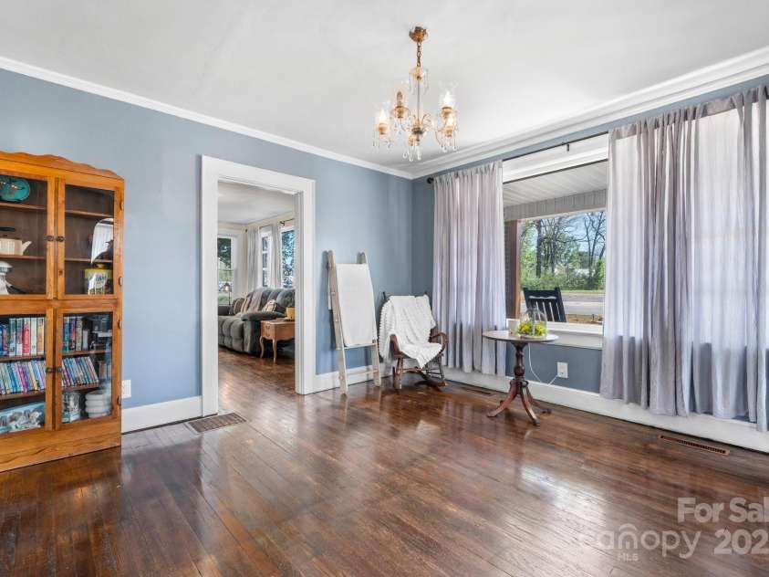 2701 Main Avenue, Newton, NC 28658.  MLS# CAR4244269, YatesRealty ID 22381. 