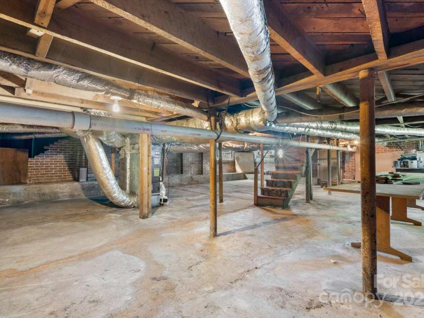 2701 Main Avenue, Newton, NC 28658.  MLS# CAR4244269, YatesRealty ID 22381. 