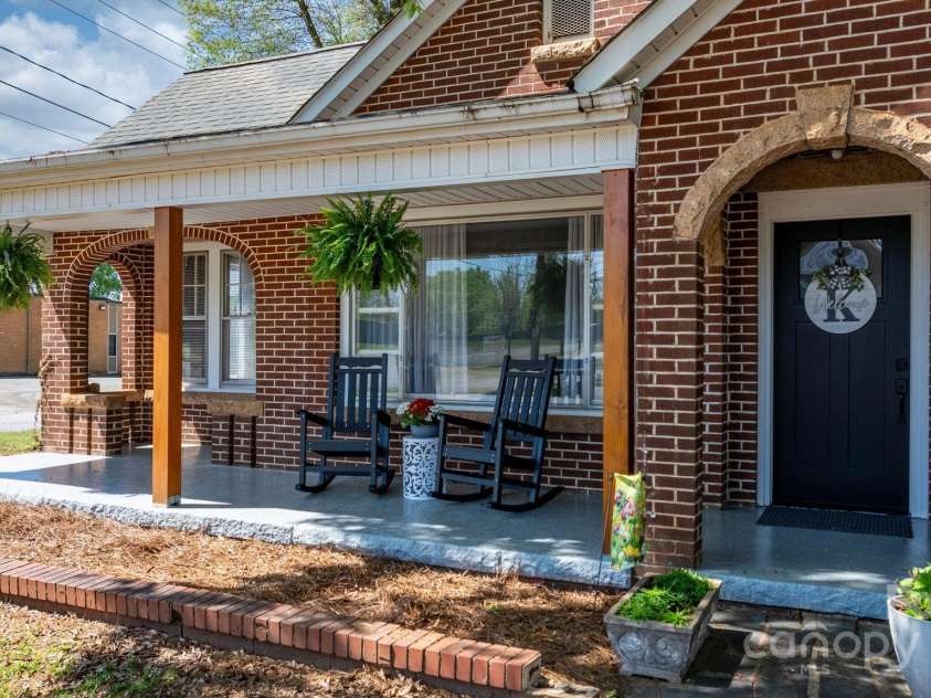 2701 Main Avenue, Newton, NC 28658.  MLS# CAR4244269, YatesRealty ID 22381. 