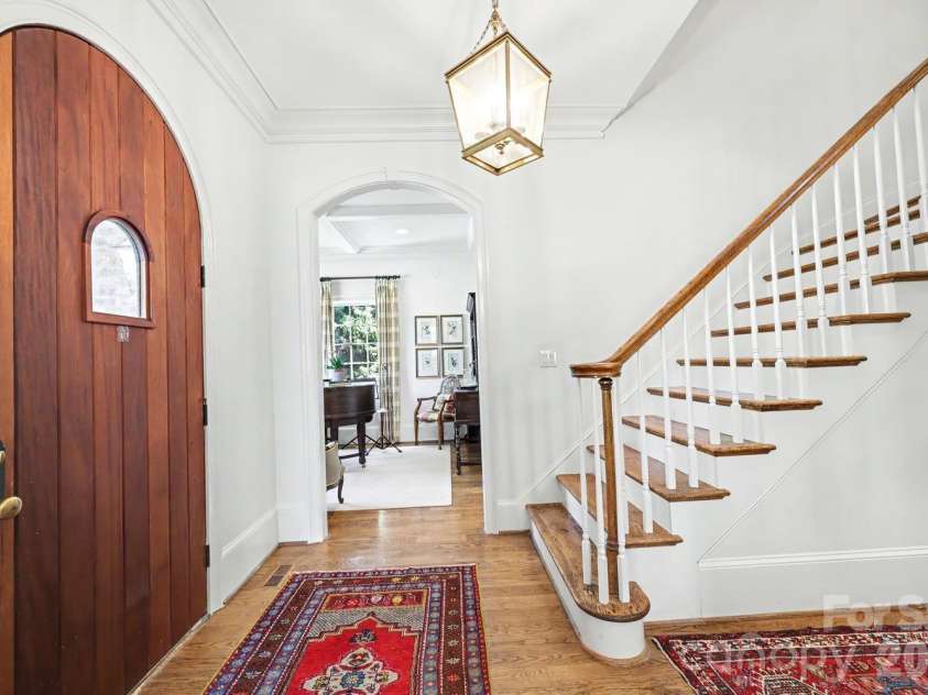 2744 Normandy Road, Charlotte, NC 28209.  MLS# CAR4371679, YatesRealty ID 22382. 