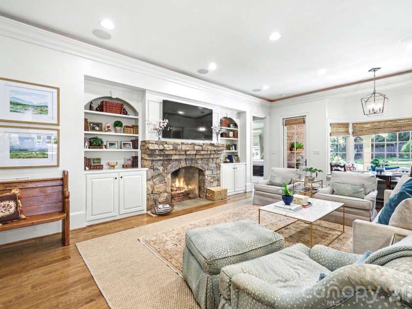 2744 Normandy Road, Charlotte, NC 28209.  MLS# CAR4371679, YatesRealty ID 22382. 