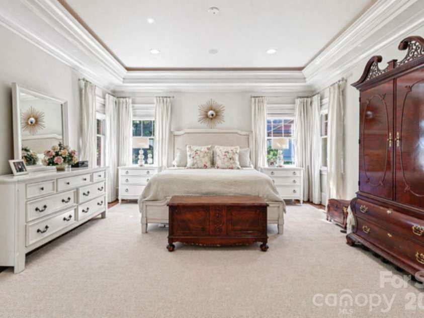 2744 Normandy Road, Charlotte, NC 28209.  MLS# CAR4371679, YatesRealty ID 22382. 