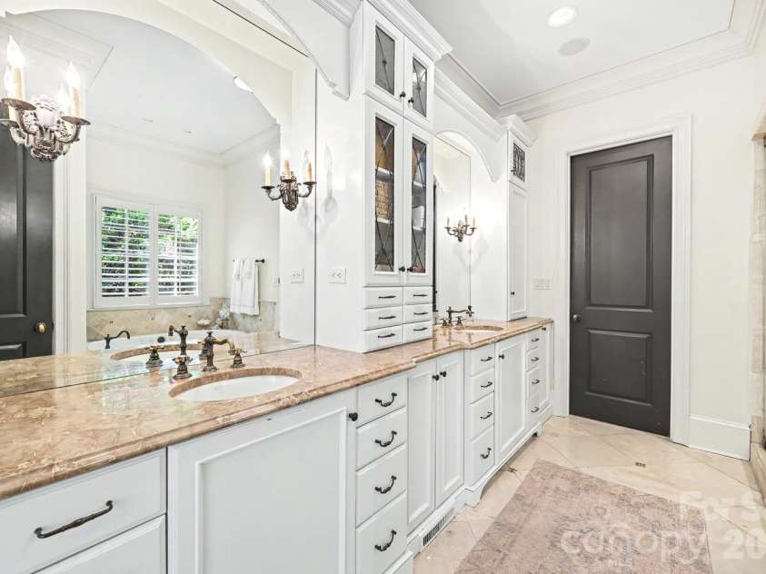 2744 Normandy Road, Charlotte, NC 28209.  MLS# CAR4371679, YatesRealty ID 22382. 