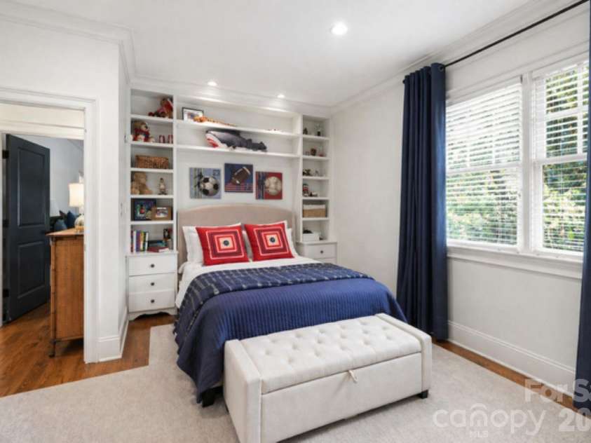 2744 Normandy Road, Charlotte, NC 28209.  MLS# CAR4371679, YatesRealty ID 22382. 