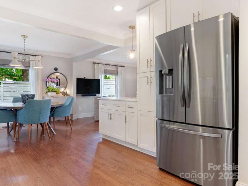 4618 Emory Lane, Charlotte, NC 28211.  MLS# CAR4274254, YatesRealty ID 22383. Kitchen/ Dining