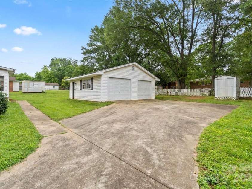 505 Melody Lane, Shelby, NC 28152.  MLS# CAR4266096, YatesRealty ID 22386. 