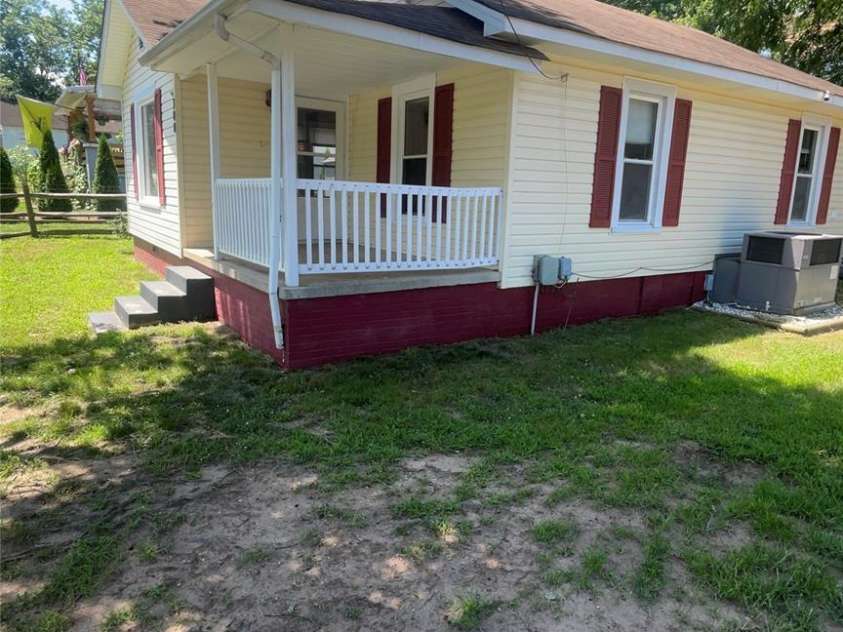 300 Gurley Street, Kannapolis, NC 28081.  MLS# CAR4274369, YatesRealty ID 22387. 