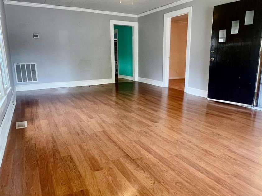 300 Gurley Street, Kannapolis, NC 28081.  MLS# CAR4274369, YatesRealty ID 22387. 