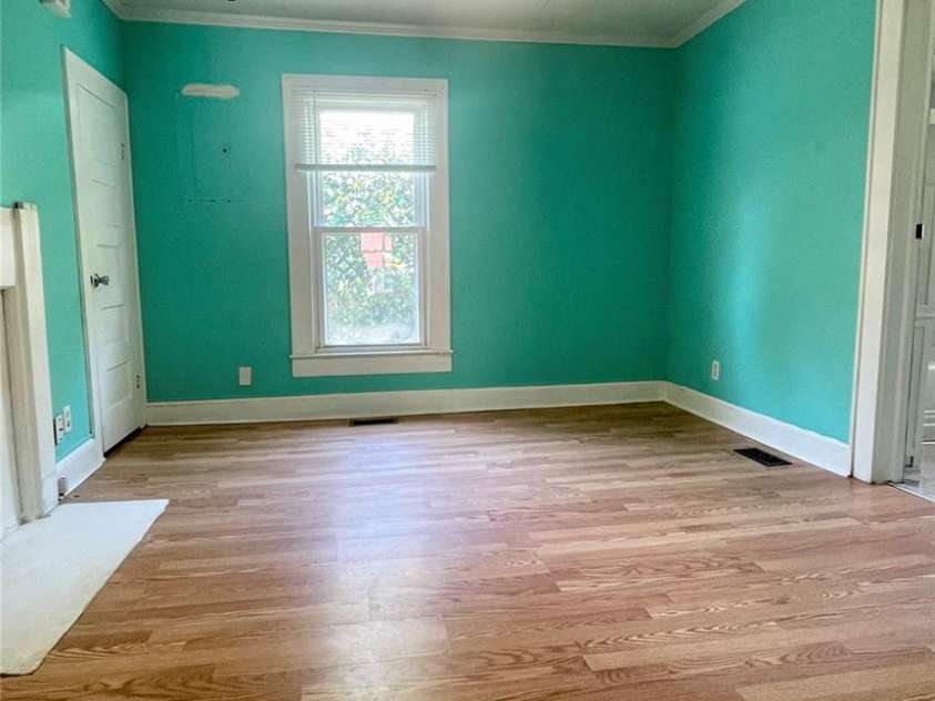 300 Gurley Street, Kannapolis, NC 28081.  MLS# CAR4274369, YatesRealty ID 22387. 