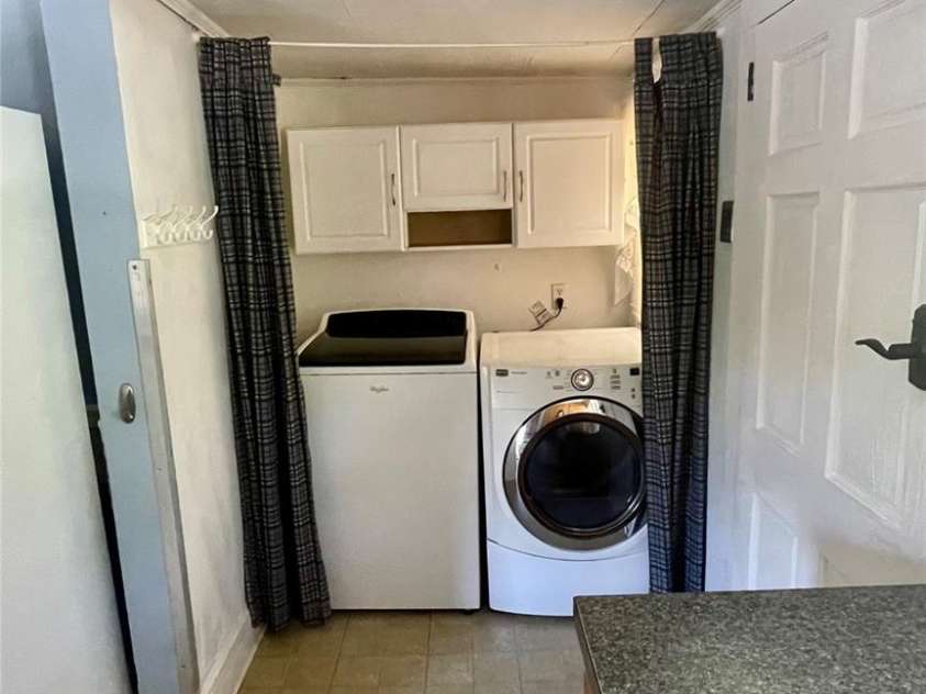 300 Gurley Street, Kannapolis, NC 28081.  MLS# CAR4274369, YatesRealty ID 22387. 