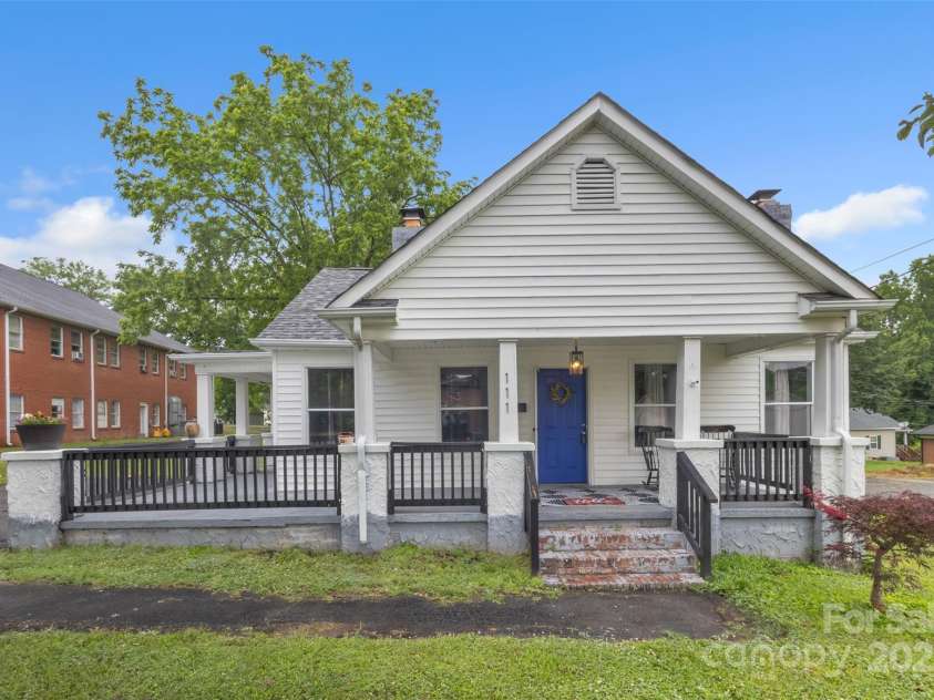 111 Church Street, Stanley, NC 28164.  MLS# CAR4260596, YatesRealty ID 22388. Cozy Bungalow, with freshly painted door.
