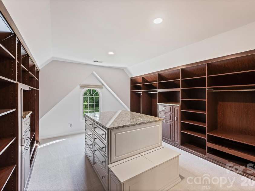 18320 Copeland Way, Davidson, NC 28036.  MLS# CAR4366806, YatesRealty ID 22388. 