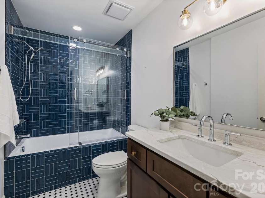 18320 Copeland Way, Davidson, NC 28036.  MLS# CAR4366806, YatesRealty ID 22388. 
