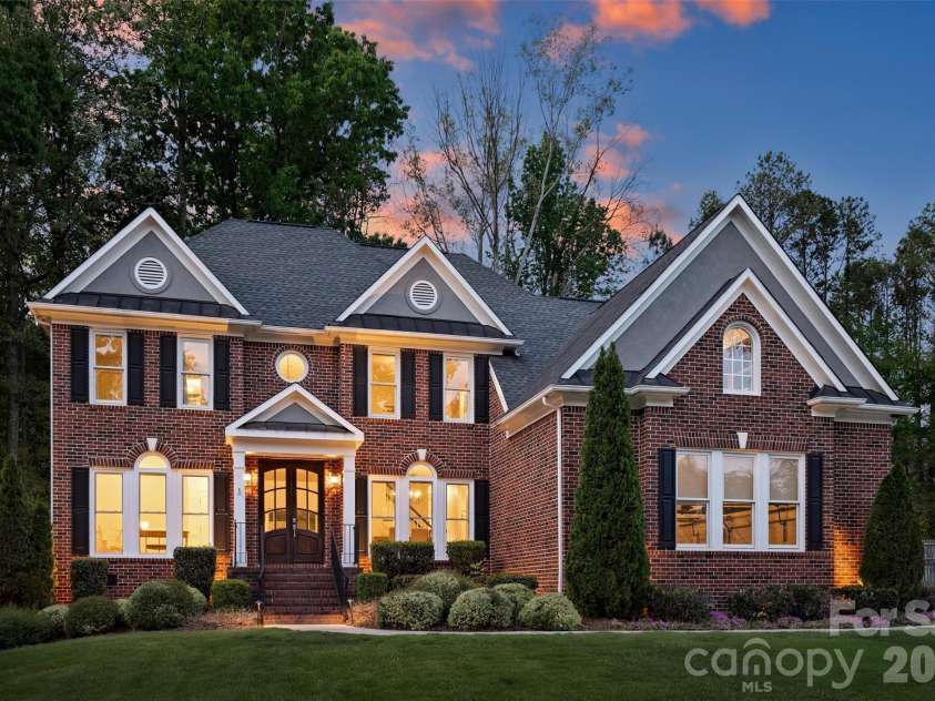 18320 Copeland Way, Davidson, NC 28036.  MLS# CAR4366806, YatesRealty ID 22388. 