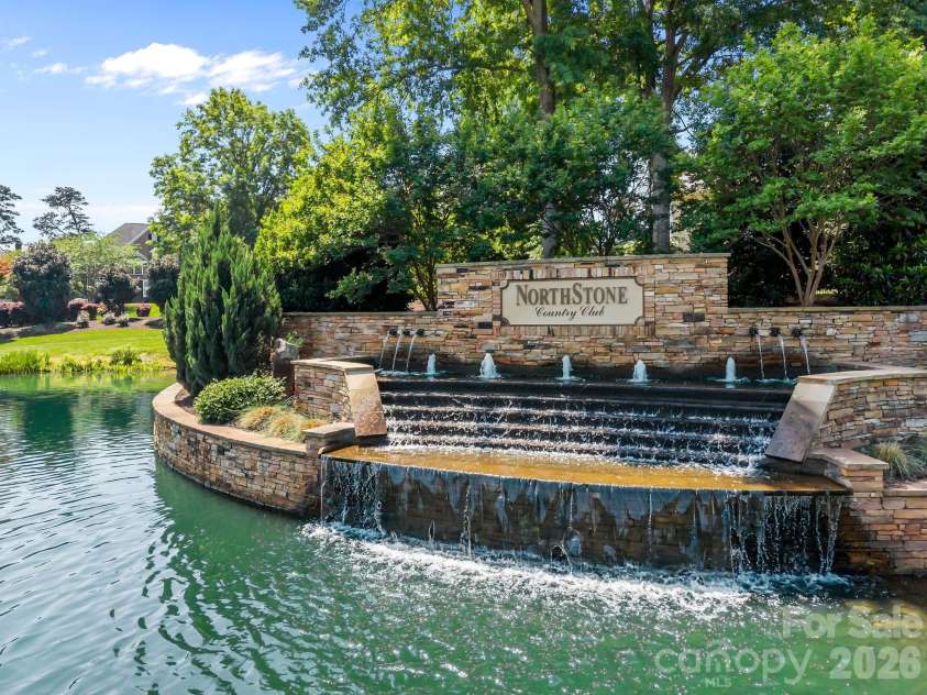 15540 Northstone Drive, Huntersville, NC 28078.  MLS# CAR4374469, YatesRealty ID 22389. 