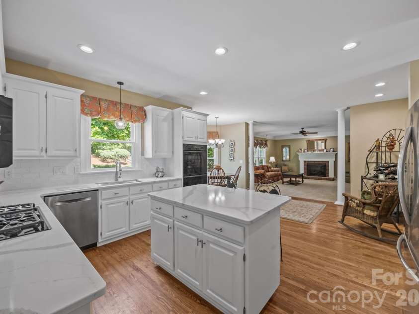 15540 Northstone Drive, Huntersville, NC 28078.  MLS# CAR4374469, YatesRealty ID 22389. 