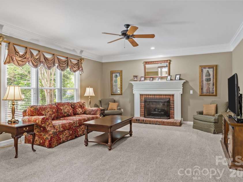 15540 Northstone Drive, Huntersville, NC 28078.  MLS# CAR4374469, YatesRealty ID 22389. 