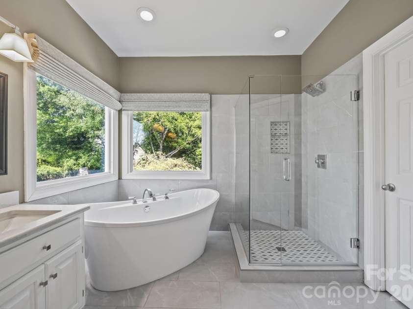 15540 Northstone Drive, Huntersville, NC 28078.  MLS# CAR4374469, YatesRealty ID 22389. 