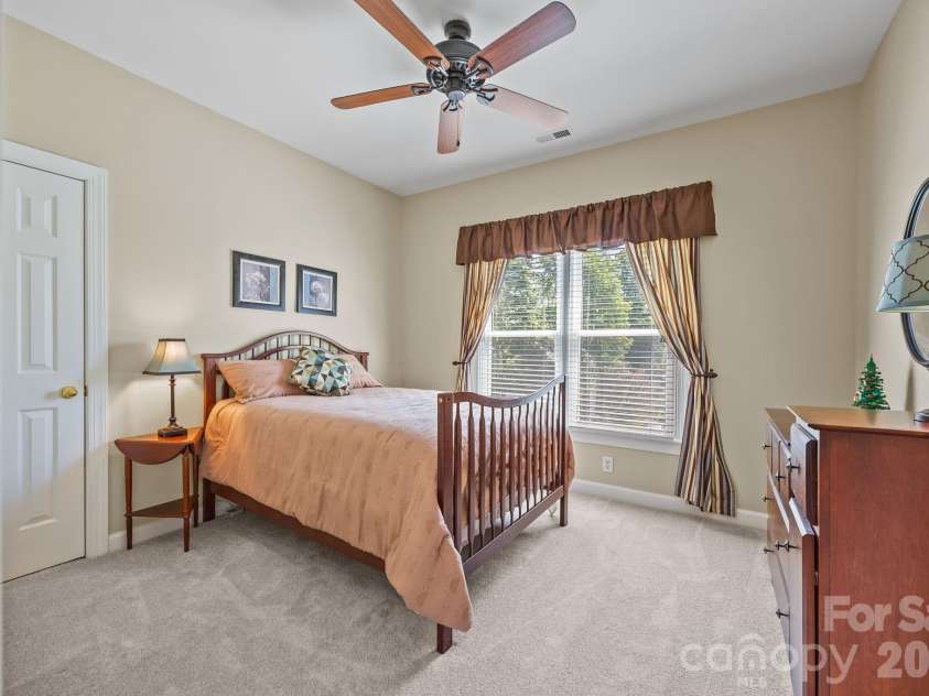 15540 Northstone Drive, Huntersville, NC 28078.  MLS# CAR4374469, YatesRealty ID 22389. 