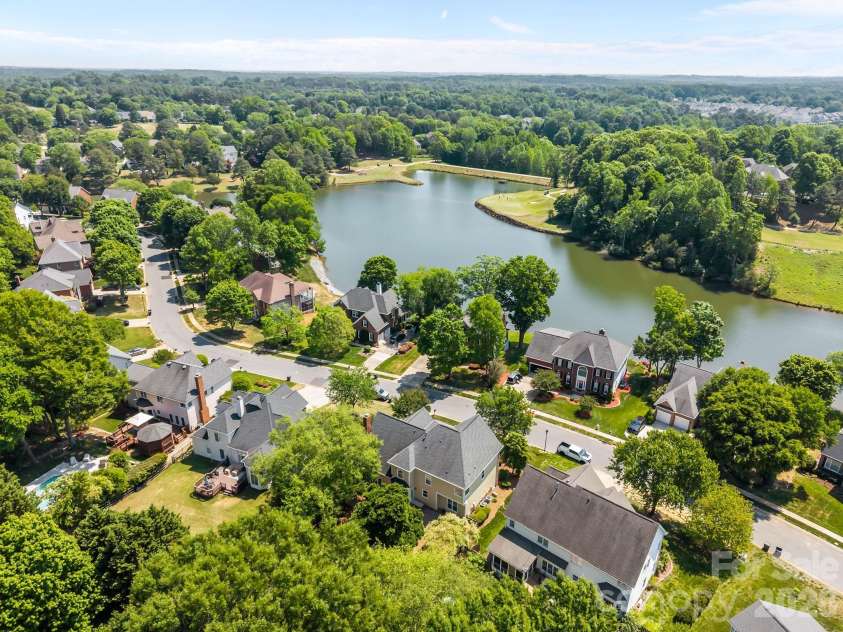 15540 Northstone Drive, Huntersville, NC 28078.  MLS# CAR4374469, YatesRealty ID 22389. 