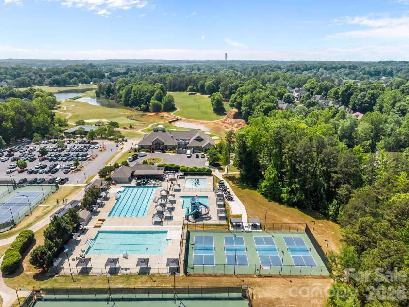 15540 Northstone Drive, Huntersville, NC 28078.  MLS# CAR4374469, YatesRealty ID 22389. 