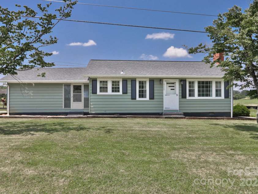 4225 US Highway 21 Highway, Hamptonville, NC 27070.  MLS# CAR4274597, YatesRealty ID 22389. 