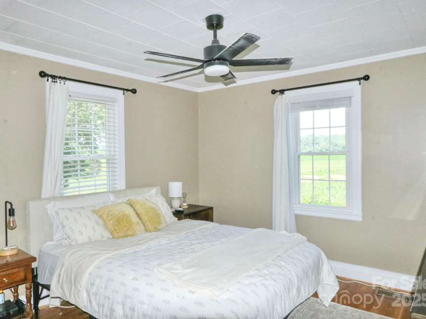 4225 US Highway 21 Highway, Hamptonville, NC 27070.  MLS# CAR4274597, YatesRealty ID 22389. 