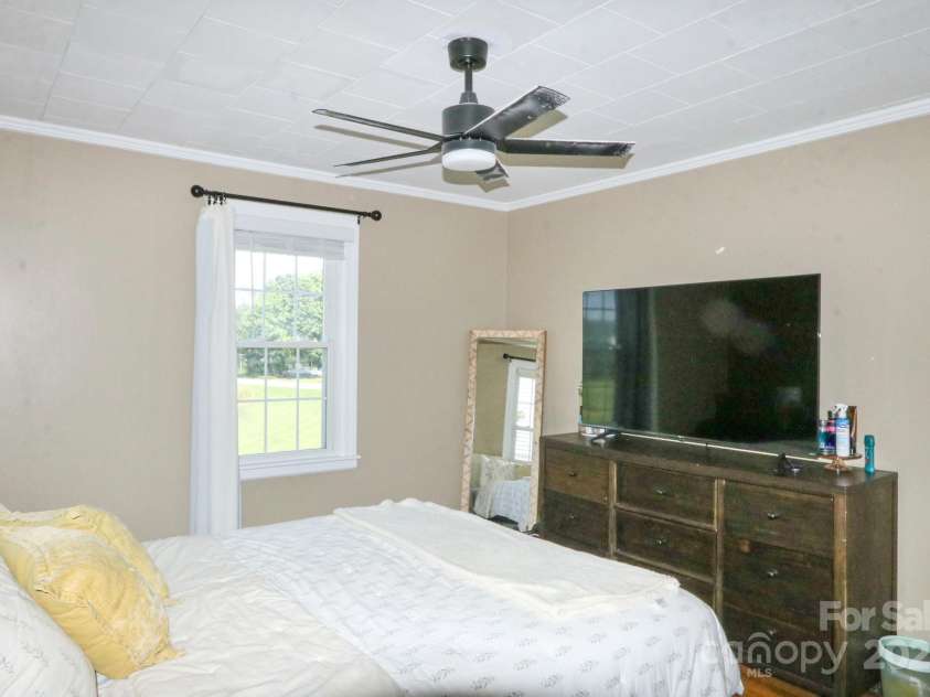 4225 US Highway 21 Highway, Hamptonville, NC 27070.  MLS# CAR4274597, YatesRealty ID 22389. 